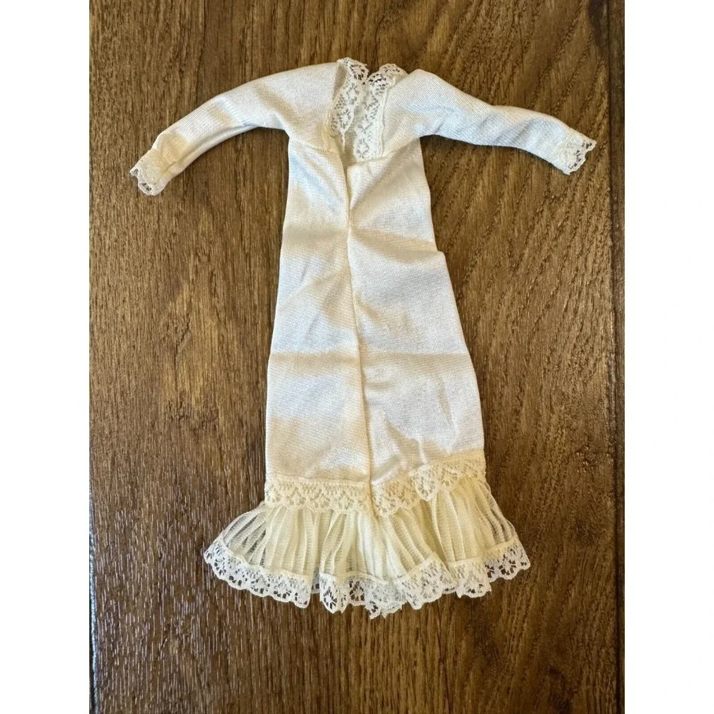 Vintage‎ 1981 Barbie Doll Designer Originals Fun N Fancy 3800 White Lace Dress